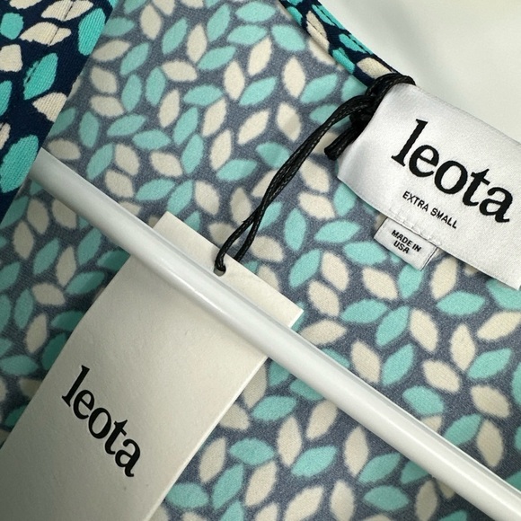 Leota Twist Front Knit Dress - Size XS - NEW WITH TAGS - Picture 2 of 3